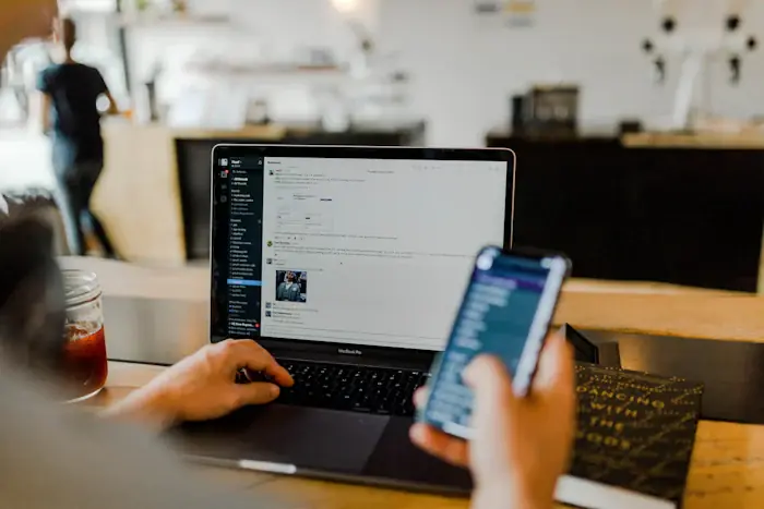 Email marketing notification campaign on a device